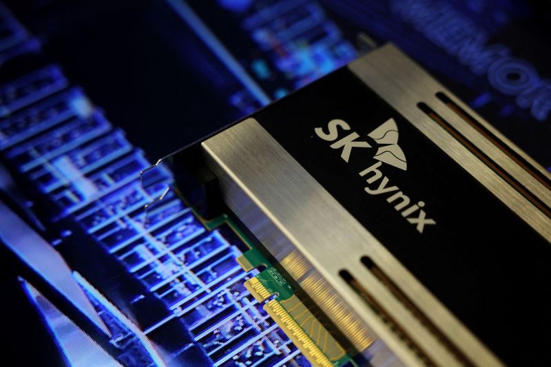 SK Hynix workers to get 60% of this year's bonuses in stock rather than cash