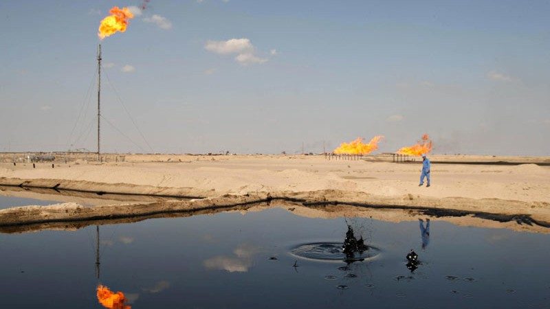 Chevron nears deal for Iraq's West Qurna 2 and Hormuz exit
