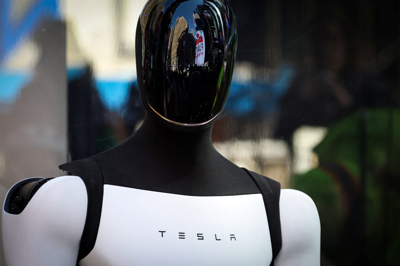 Tesla stock slides after profit miss; full-year capex spend of $25 billion confirmed