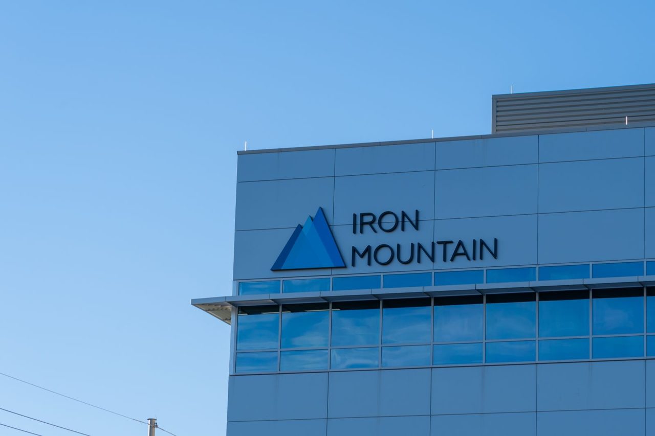 Iron Mountain Stock: Analyst Estimates & Ratings