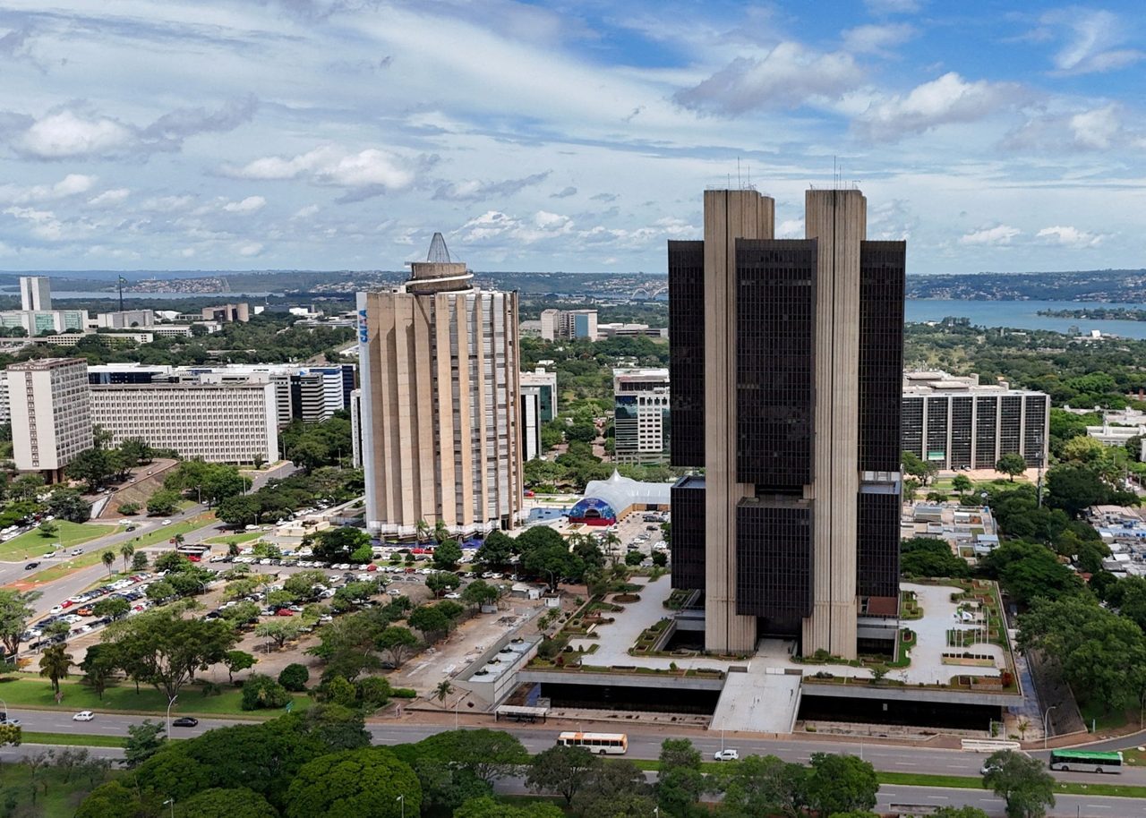Brazil’s Deficit Is Almost 10% of GDP. Nine-Tenths of It Is Interest.