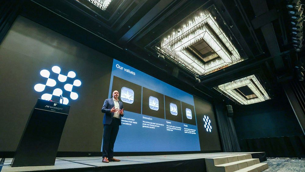 Qnity Electronics Tops Q2 Views, Raises Full-Year Guidance