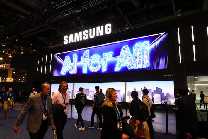 Samsung Shares Sink, as El Nino Typhoons Rock China, Guam