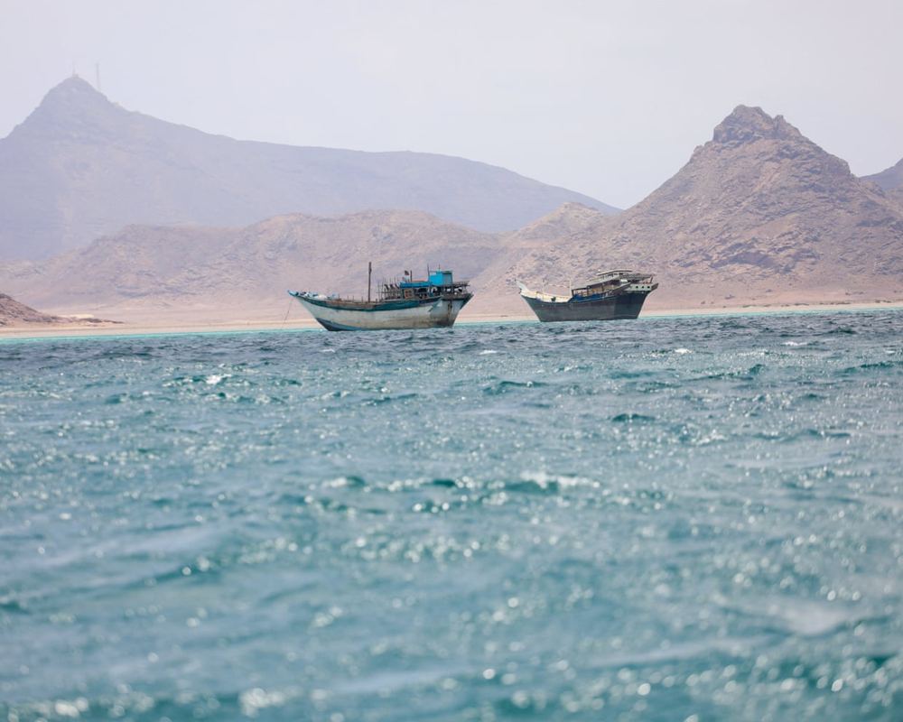 Houthis threaten to attack shipping tankers if they use Saudi Arabian ports on Red Sea