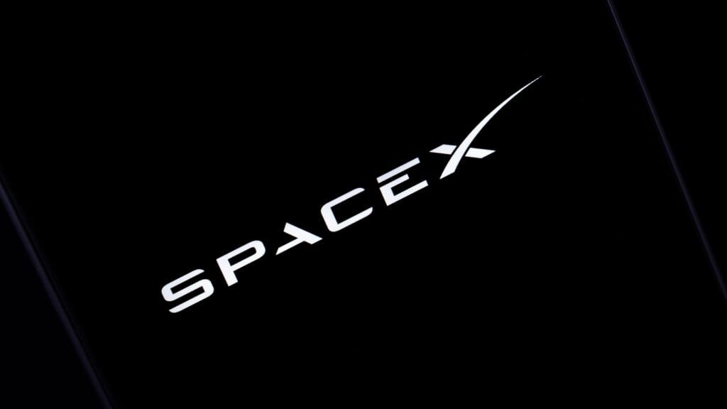SpaceX Could Burn Through Billions More as Elon Musk Ramps Up AI Spending With Tesla: Analyst Says Free Cash Flow is 'Just Not Part of the Story'