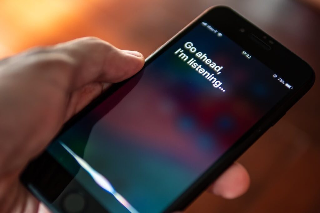 Gene Munster Says New Siri AI Makes It Feel 'Like Having a New Phone,' Ming-Chi Kuo Says Stock Rally Was Expected as Apple Stock Touches Record High