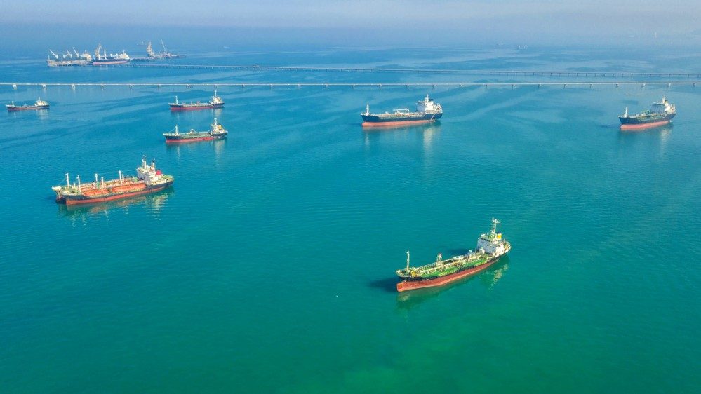 Tanker Traffic Remains Subdued Despite Trump’s Talk of Peace