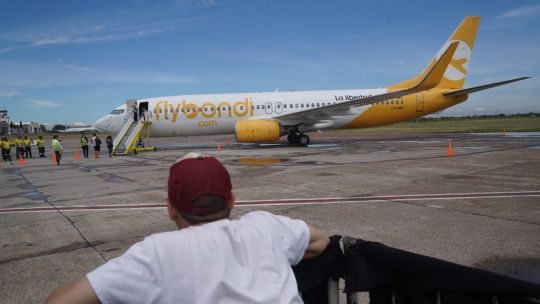 Discount Argentine airline Flybondi ghosts Boeing, slashes 75% of flights