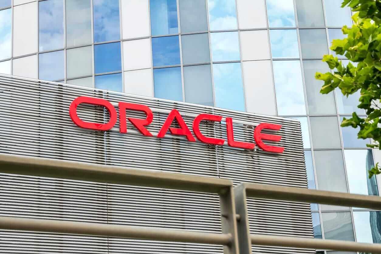 Michael Burry Took a Bearish Bet Against Oracle. Here’s What It Means for ORCL Stock.