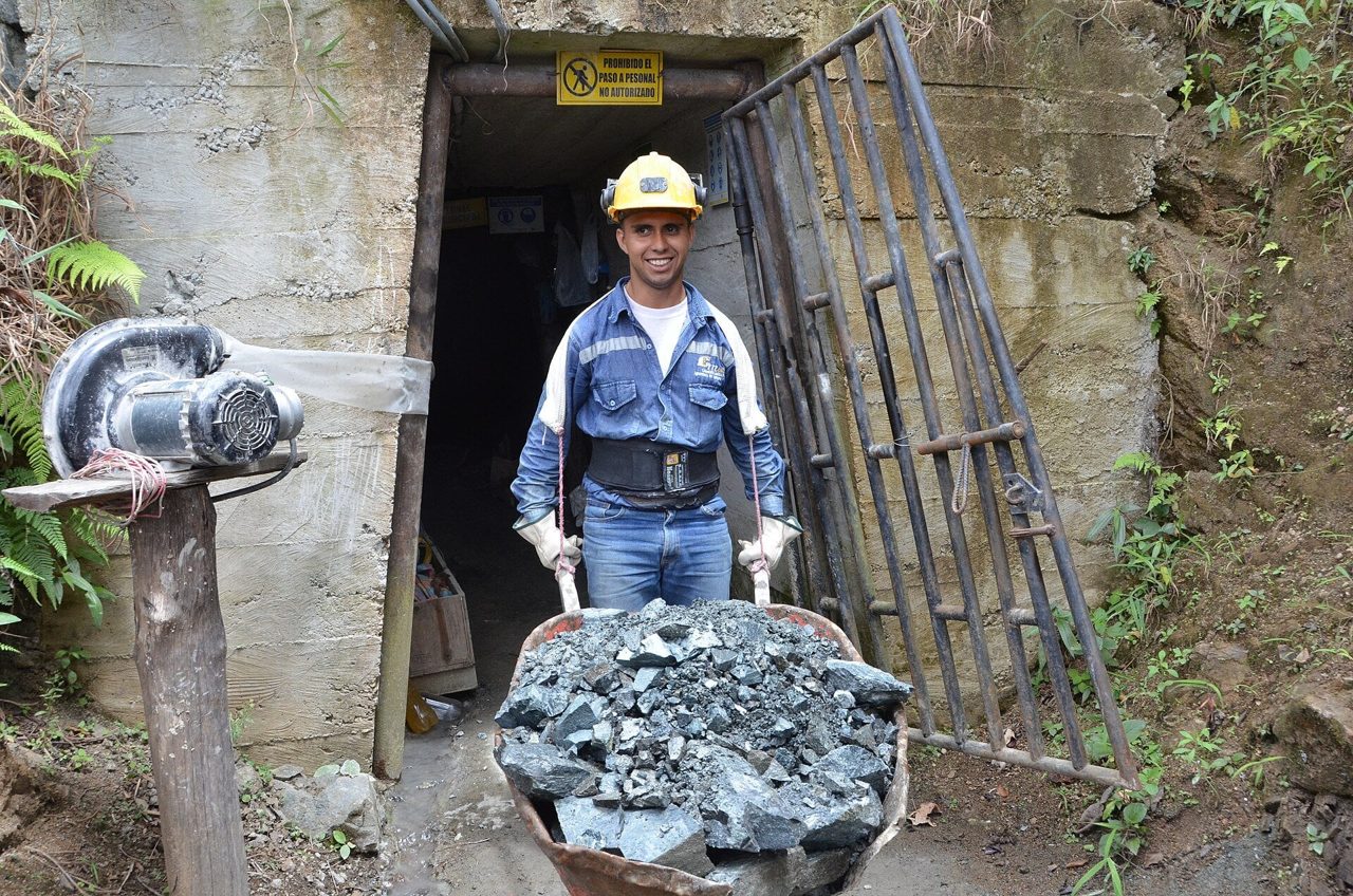 Colombia Gold Mine Collapse Kills 13 Miners in Nariño