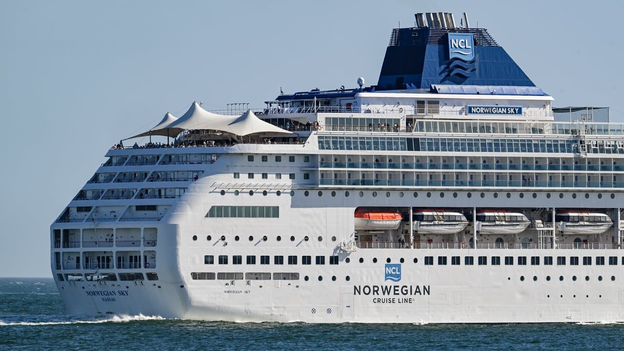 Norwegian Cruise Line Q2 2026 earnings beat, cuts full-year outlook