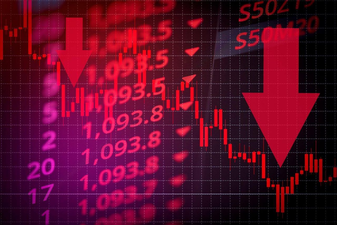 Oppenheimer Downgraded IBM Following Its Sharp Post-Earnings Drop. What the Warning Means for IBM Stock.