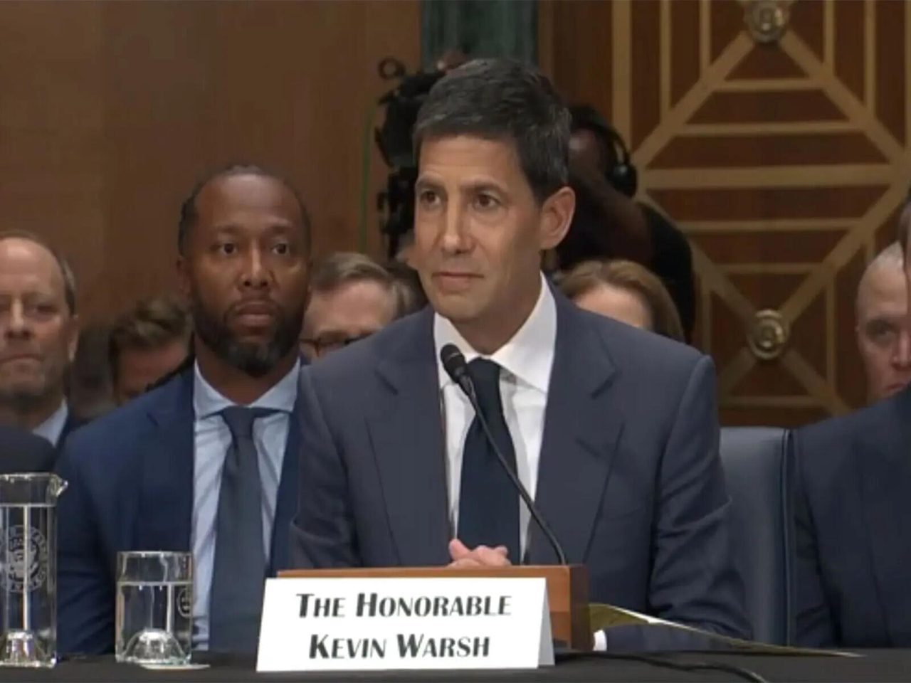Warsh appoints 15 experts to overhaul Fed policy framework