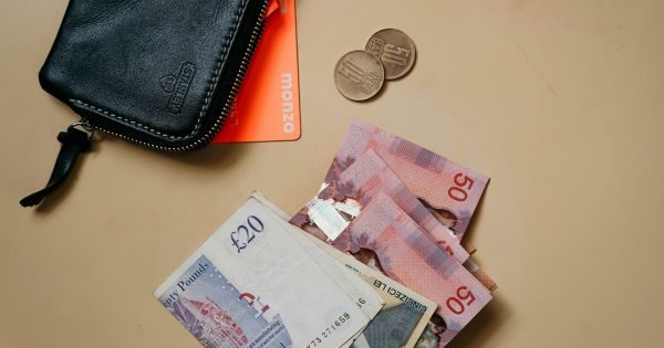 Why Do CAD Fees Differ So Much Between Canadian iGaming Payment Options?