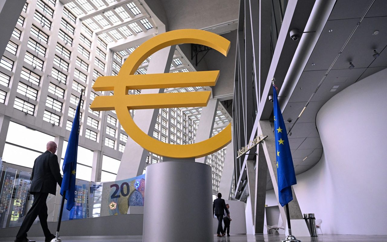 Europe risks financial crisis if AI bubble bursts, warns ECB