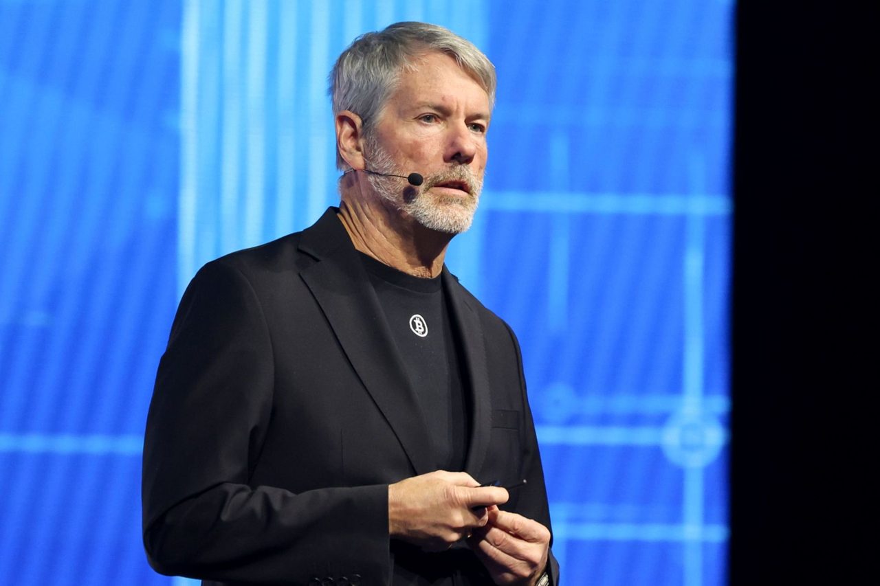 Billionaire Michael Saylor says Elon Musk is wrong about AI making money irrelevant: 'Everybody doesn't get their own private jet’