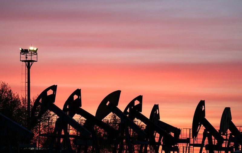 Oil prices rebound after Houthis say they attacked Saudi tanker