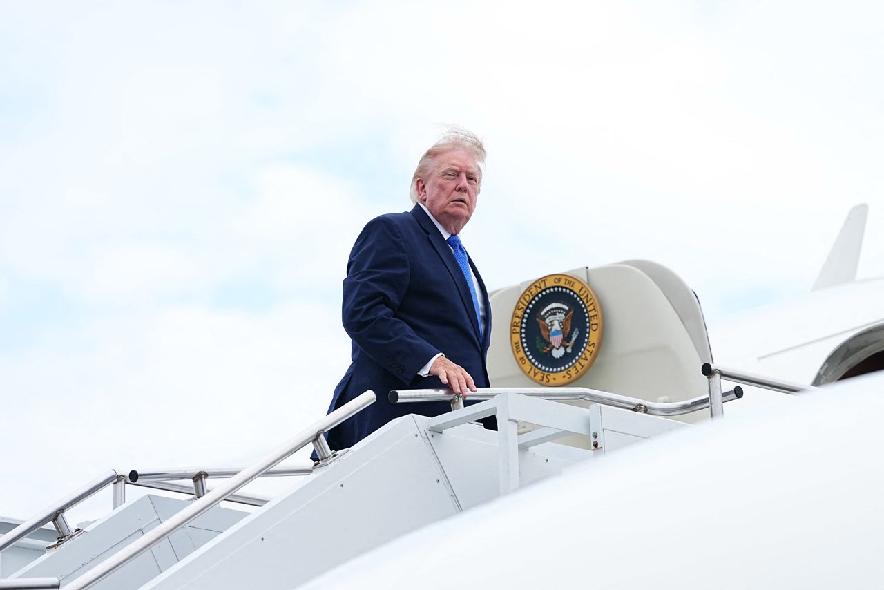 Trump discloses over 1,000 new stock trades as Democrats highlight his profitable oil sector holdings