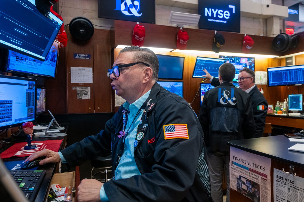Why Boeing and Corning are moving in opposite directions and what to expect next