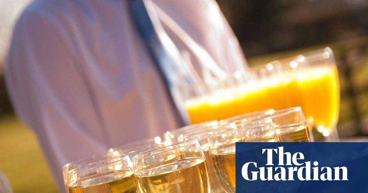UK seasonal hiring rebounds on strong tourism and sports calendar