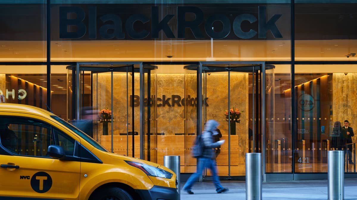 BlackRock draws Wall Street's attention with eye-catching move
