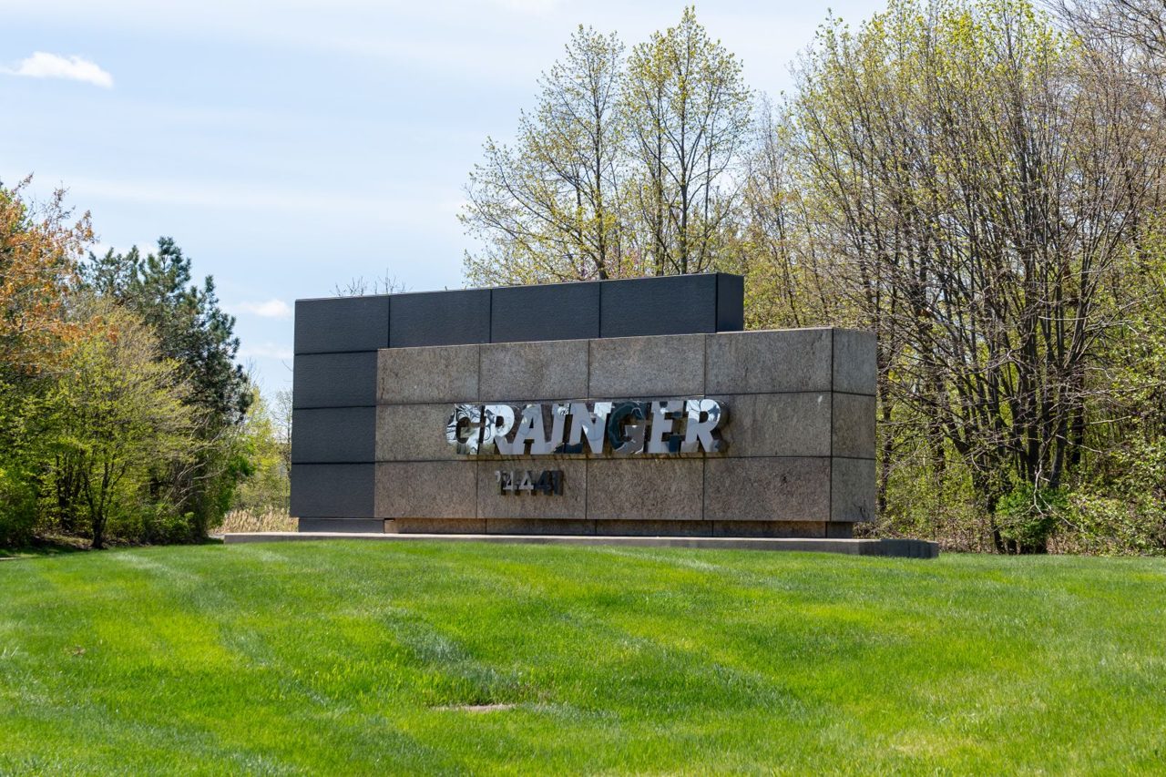 Are Wall Street Analysts Predicting W.W. Grainger Stock Will Climb or Sink?
