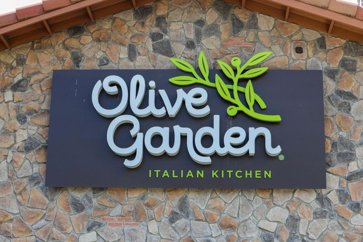 Olive Garden Brings Back $100 Pasta Pass As Restaurants Woo Cash-Strapped Customers