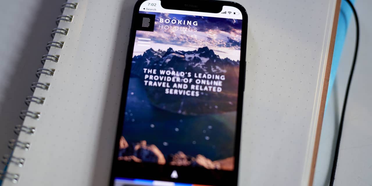 Booking, Alphabet, and 7 Other Stocks to Buy Ahead of Earnings