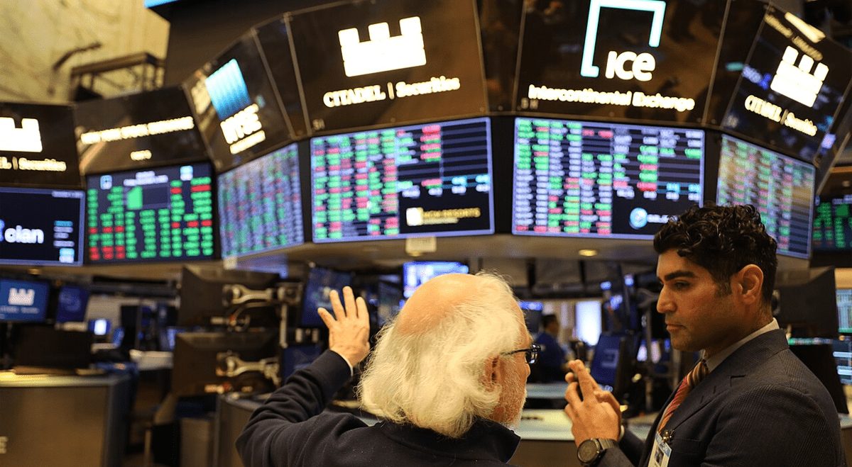 U.S. Expands Iran Sanctions as Bitcoin Breaks $80,000 and Markets Await Nvidia: Dow Jones, S&P, Nasdaq, Wall Street Futures