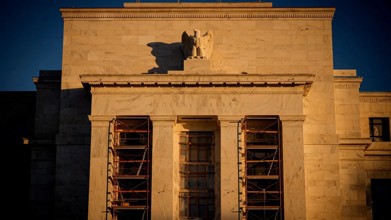 Fed bans ex-Regions, First Interstate bankers
