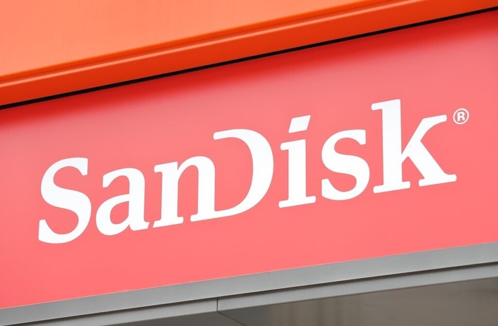 SanDisk CEO David Goeckeler Expects PC and Smartphone Sales to Decline in 2026, But Sees NAND Recovery Ahead: Here's Why