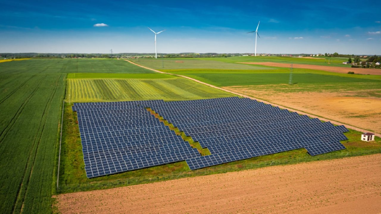 Aditya Birla Renewables secures $1.6bn MUFG loan for Sprng Energy deal