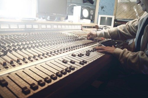 SoundHound AI (SOUN) and LivePerson Sign Amended Merger Agreement