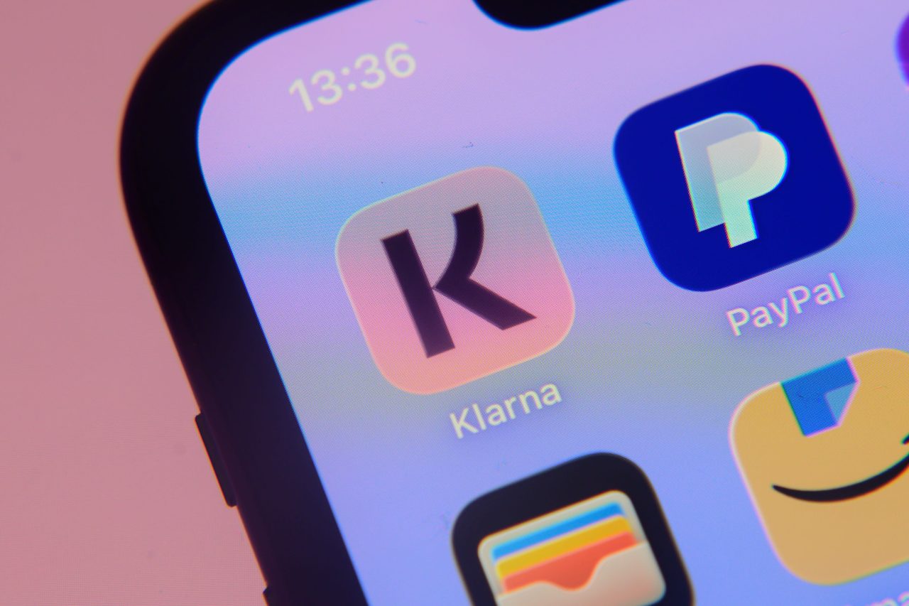 Earnings live updates: Klarna stock plunges on trimmed guidance, Home Depot gains