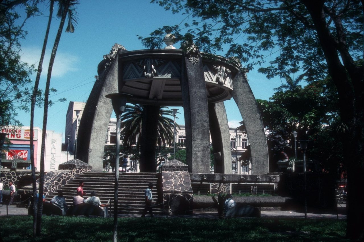 Costa Rica’s Job Market Is Steady — and That’s the Problem