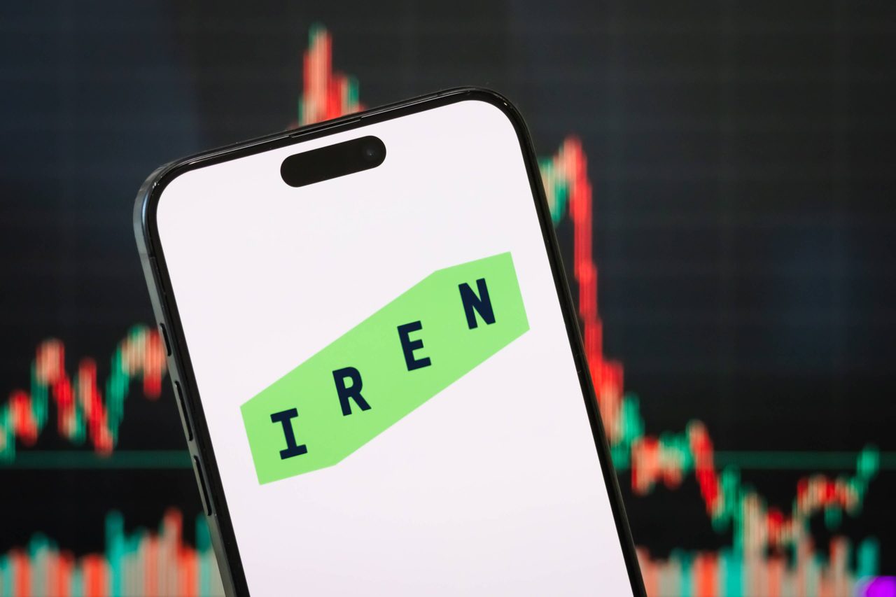Popular crypto stock tanks 13% despite bullish Wall Street calls
