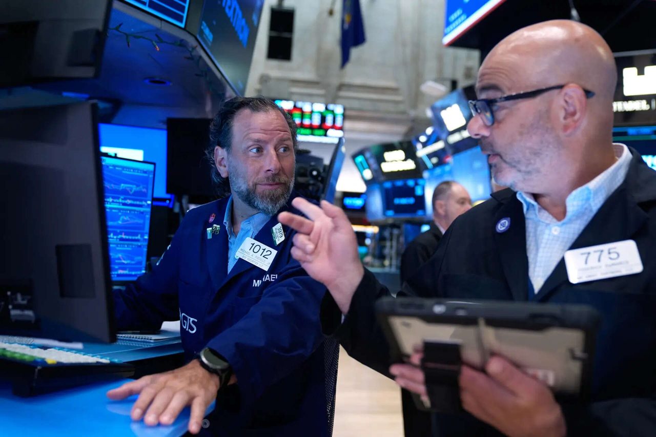 ​Why did Cerebras Systems stock fall despite higher 2026 guidance?