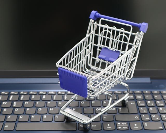 Why Analysts Are Still Recommending Coupang Inc (CPNG) Stock