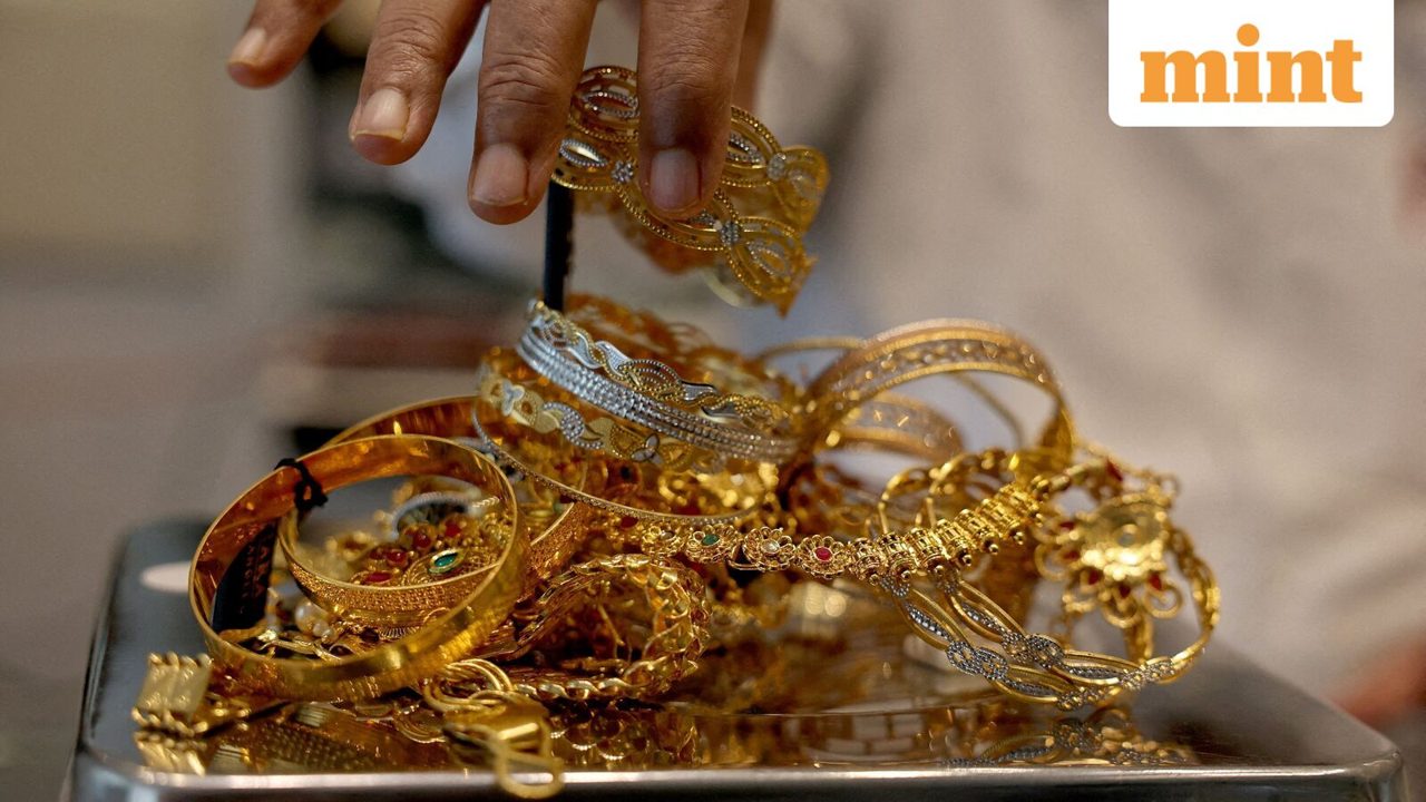 Gold, Silver Rates Today: MCX gold price rises near ₹1.41 lakh per 10 grams, silver gains