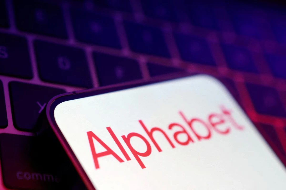 Alphabet jumps 2.8% on AI chip report, eyes $117B Q2 revenue