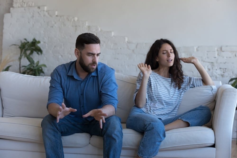 Woman, 29, Says Fiancé Wants Her To Help Pay Off His $22,000 Debt Before Their Wedding — She Feels Pressured Into A Decision That Isn't Hers To Fix