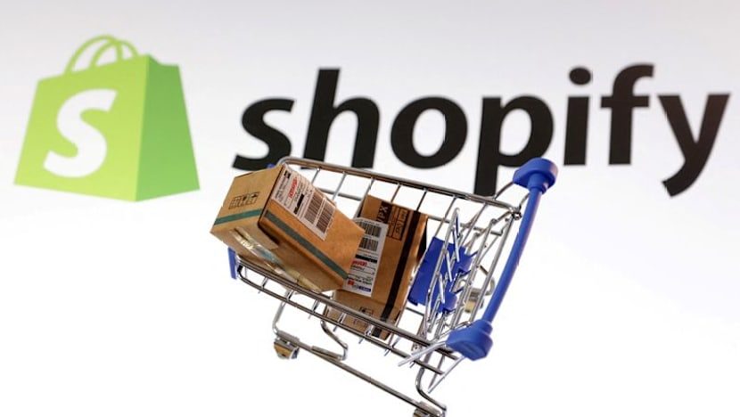 Canada's Shopify forecasts revenue above estimates, shares surge