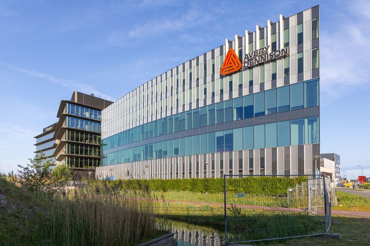 Avery Dennison Stock Outlook: Is Wall Street Bullish or Bearish?