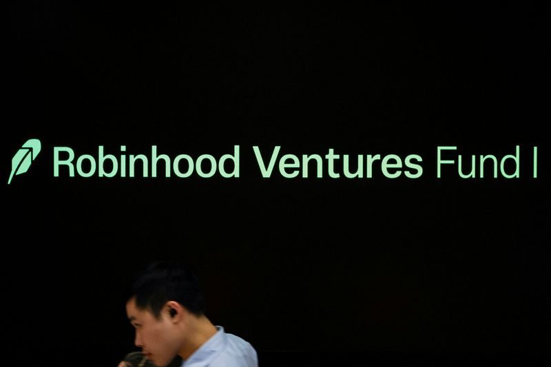 Robinhood's second venture fund debuts, drawing retail money into private markets