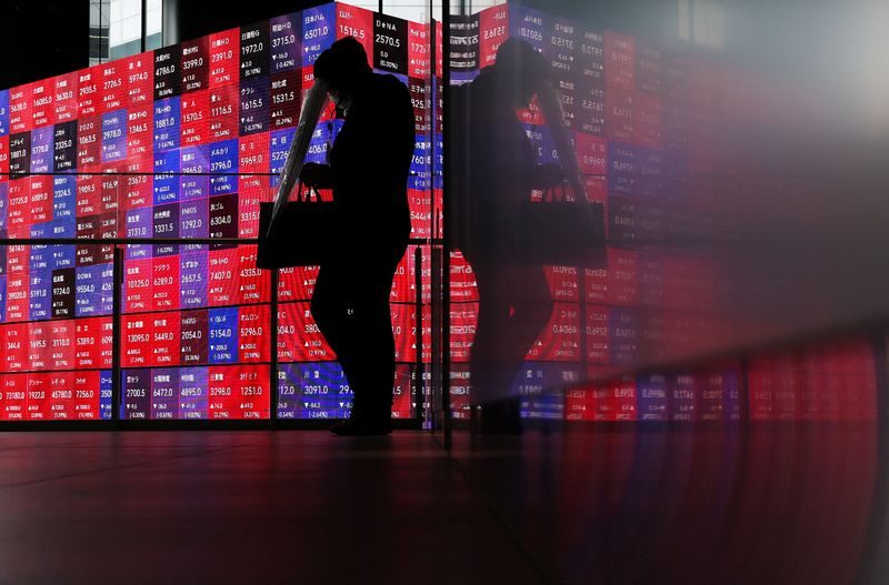 Stocks rebound as Mideast mediation pushes oil lower