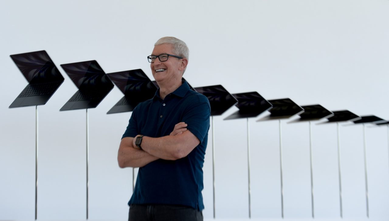 Did Apple just signal a bottom in momentum-driven memory chip stocks?