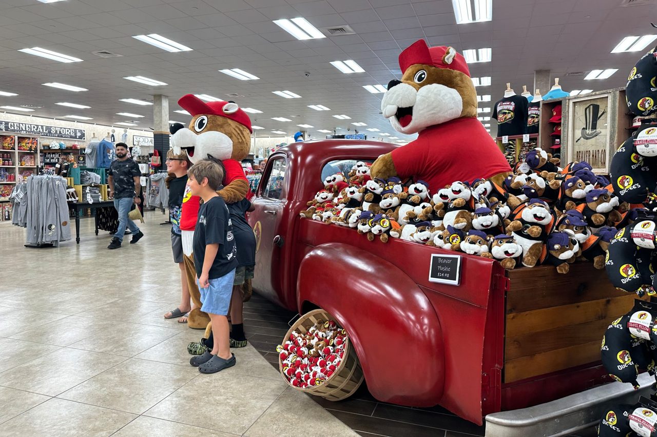Buc-ee's Buckeye backlash as beaver infringement lawsuit infuriates Mini Mart maniacs in Ohio