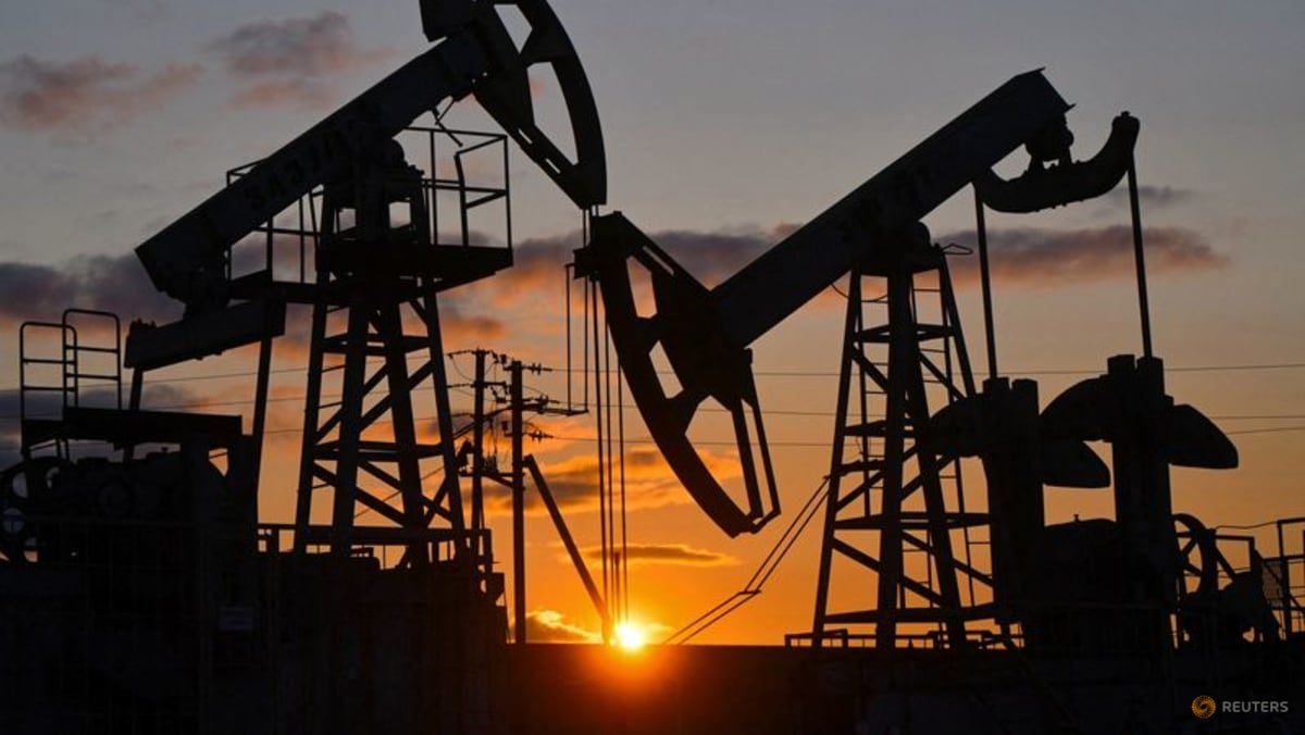 Asian shares slip as Gulf oil spike rekindles inflation fears