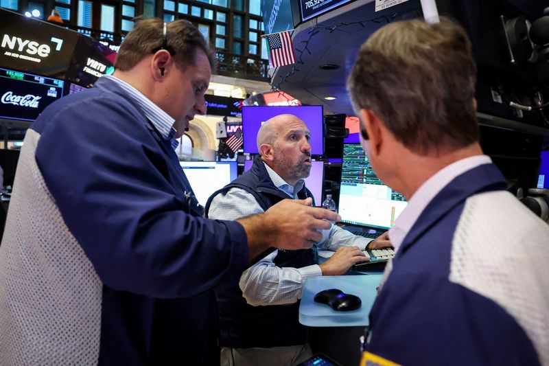 Stocks boosted by energy as oil rises ahead of Big Tech earnings test