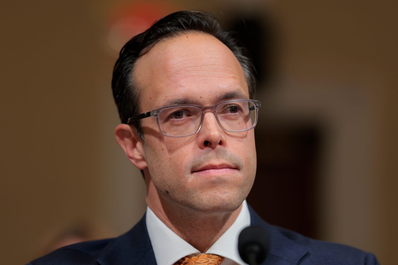 Top Trump official invests over $15,000 in ETF that tracks Democratic lawmaker trading